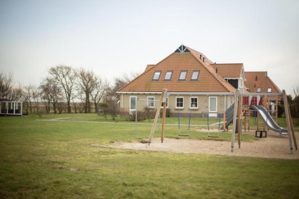 Weidevilla Xxxl Hollum  Buitenkant foto